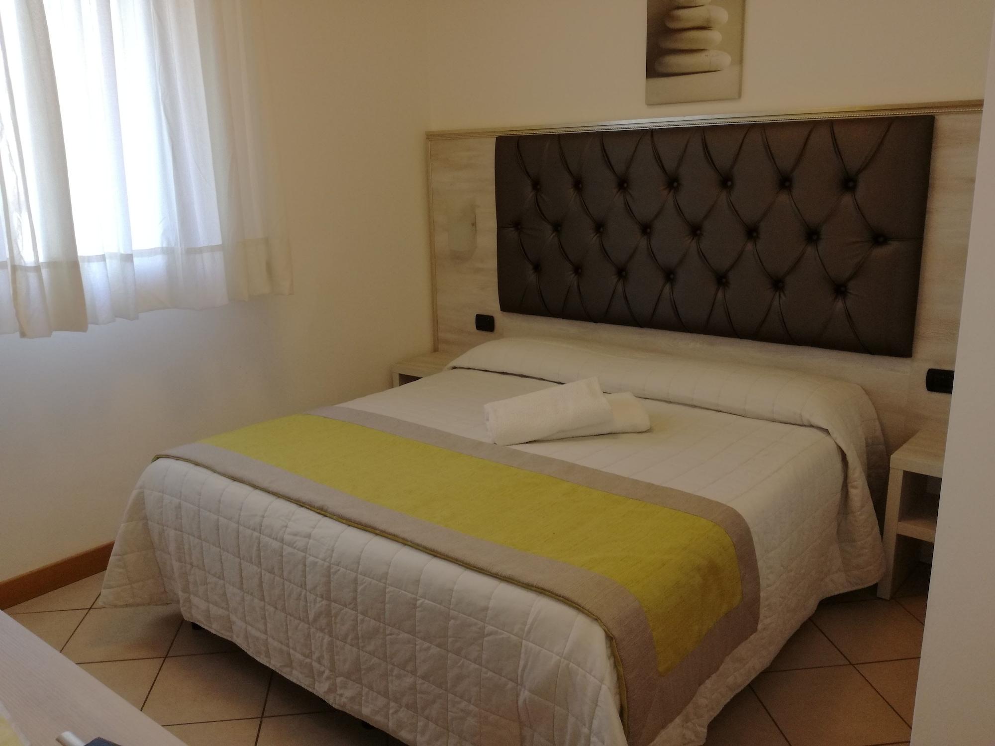 Hotel Playa Viareggio Esterno foto