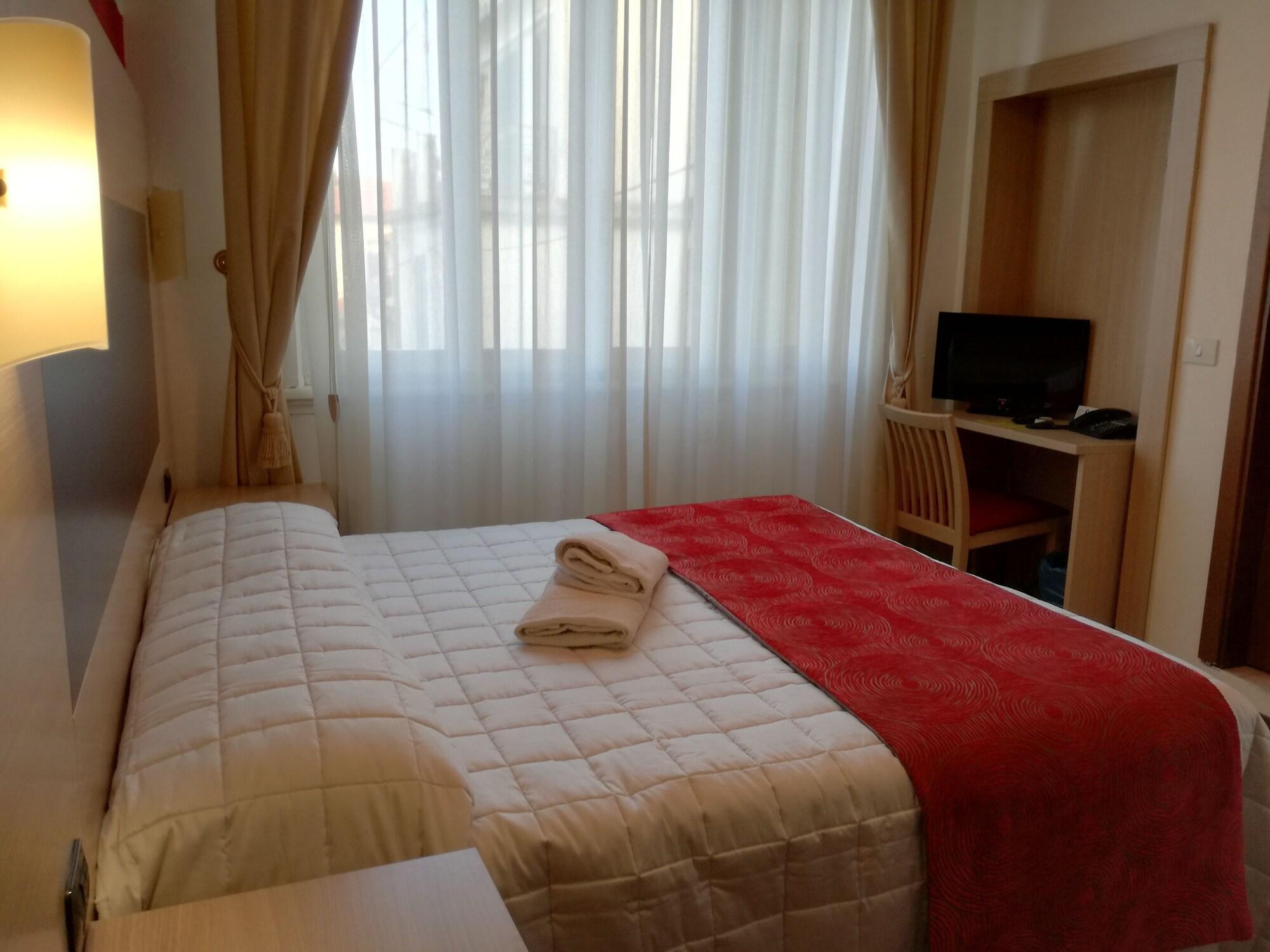 Hotel Playa Viareggio Esterno foto