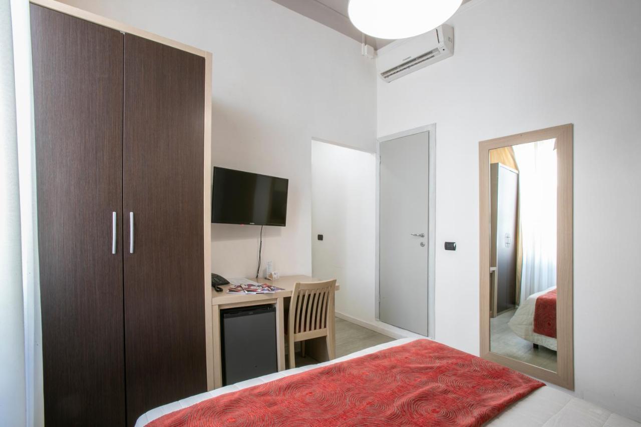 Hotel Playa Viareggio Esterno foto