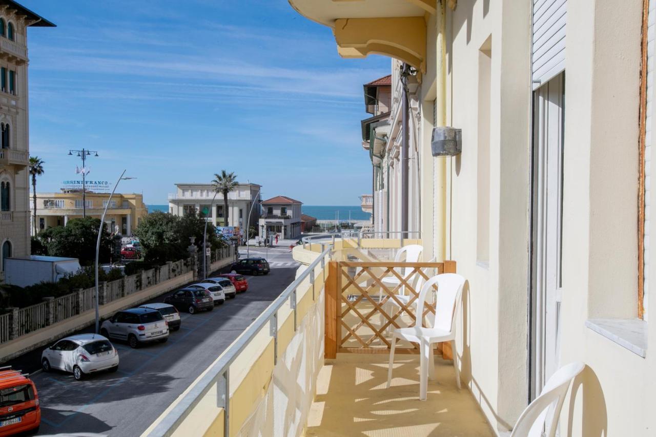 Hotel Playa Viareggio Esterno foto
