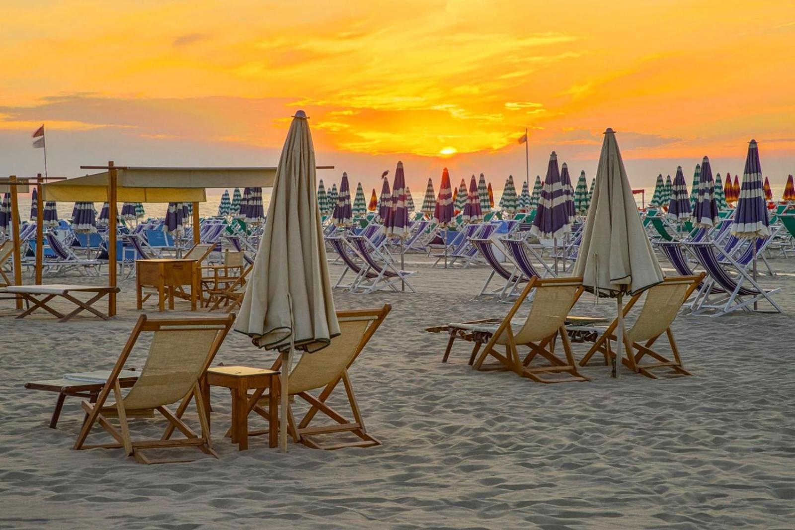 Hotel Playa Viareggio Esterno foto