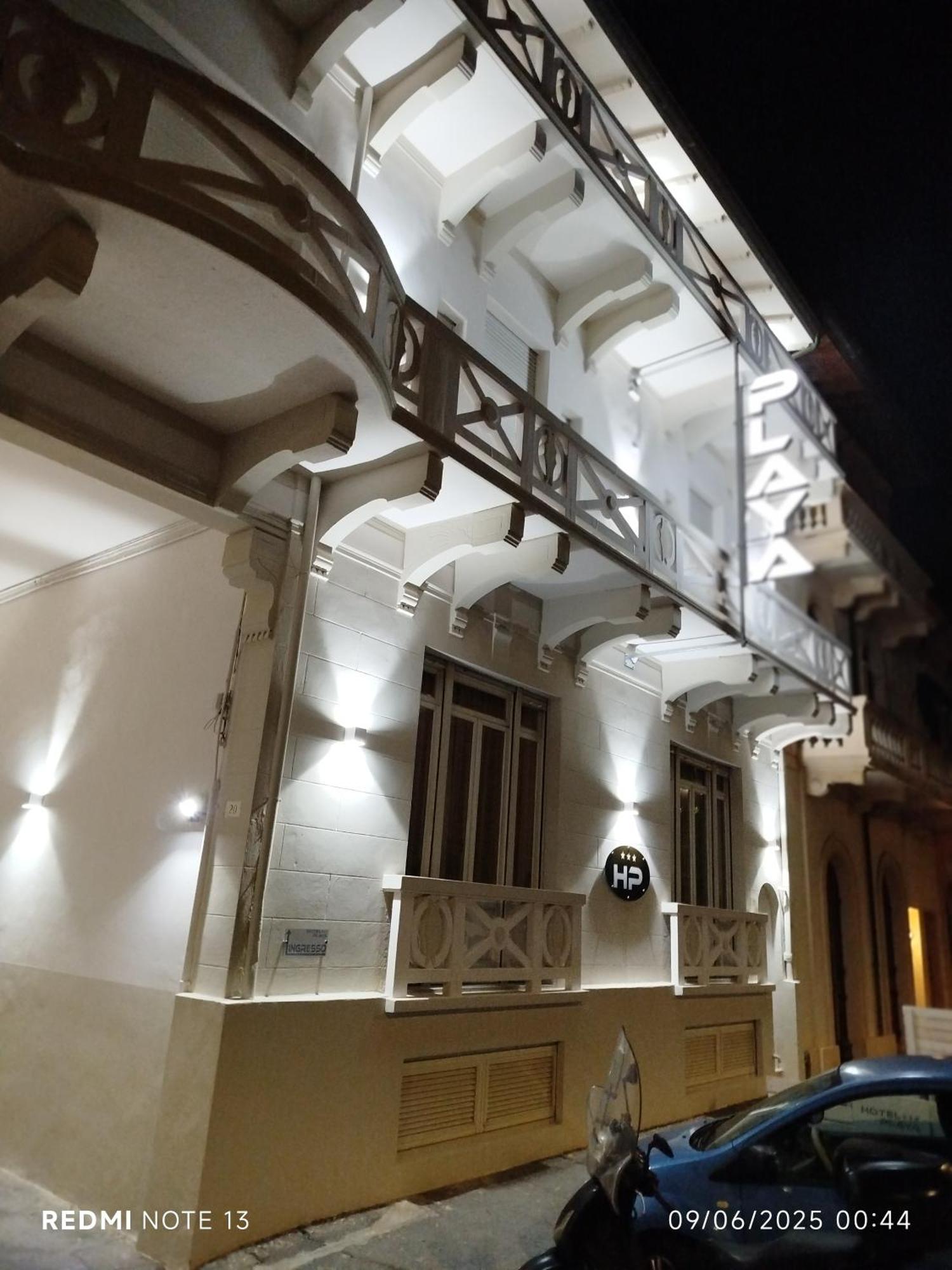 Hotel Playa Viareggio Esterno foto