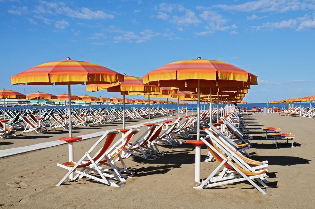 Hotel Playa Viareggio Esterno foto