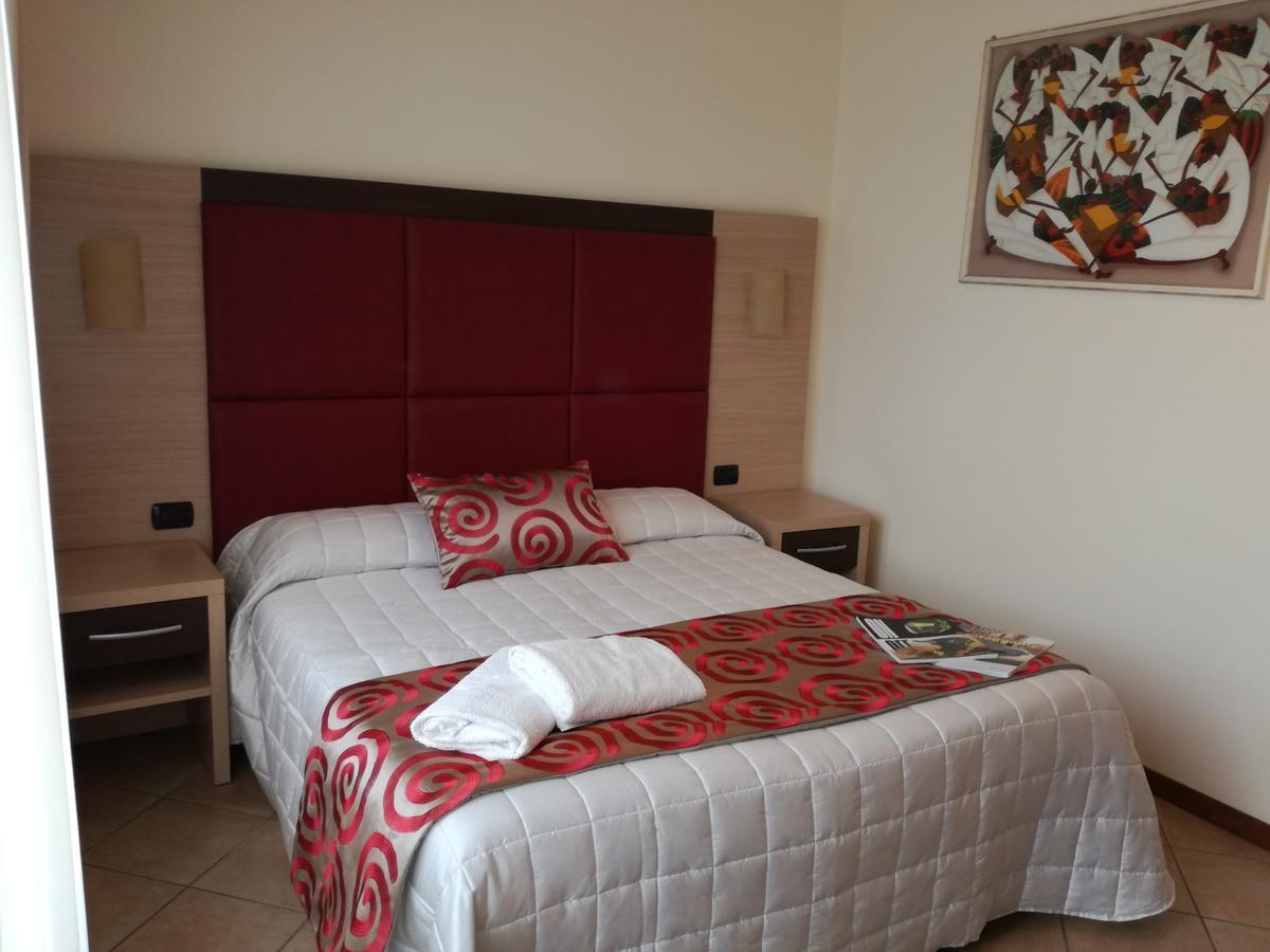 Hotel Playa Viareggio Esterno foto